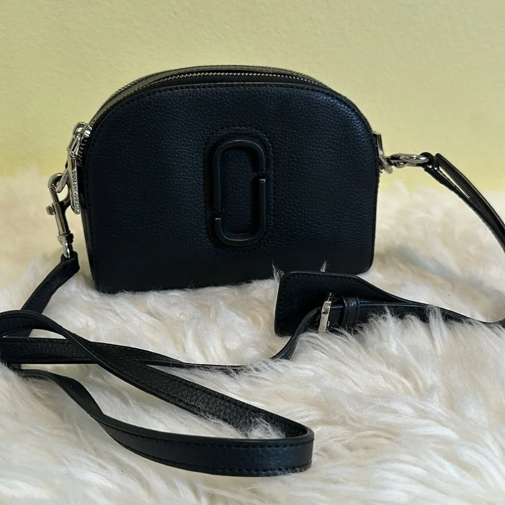 💯Authentic Marc Jacobs Black Crossbody Bag🍀 - Picture 15 of 17